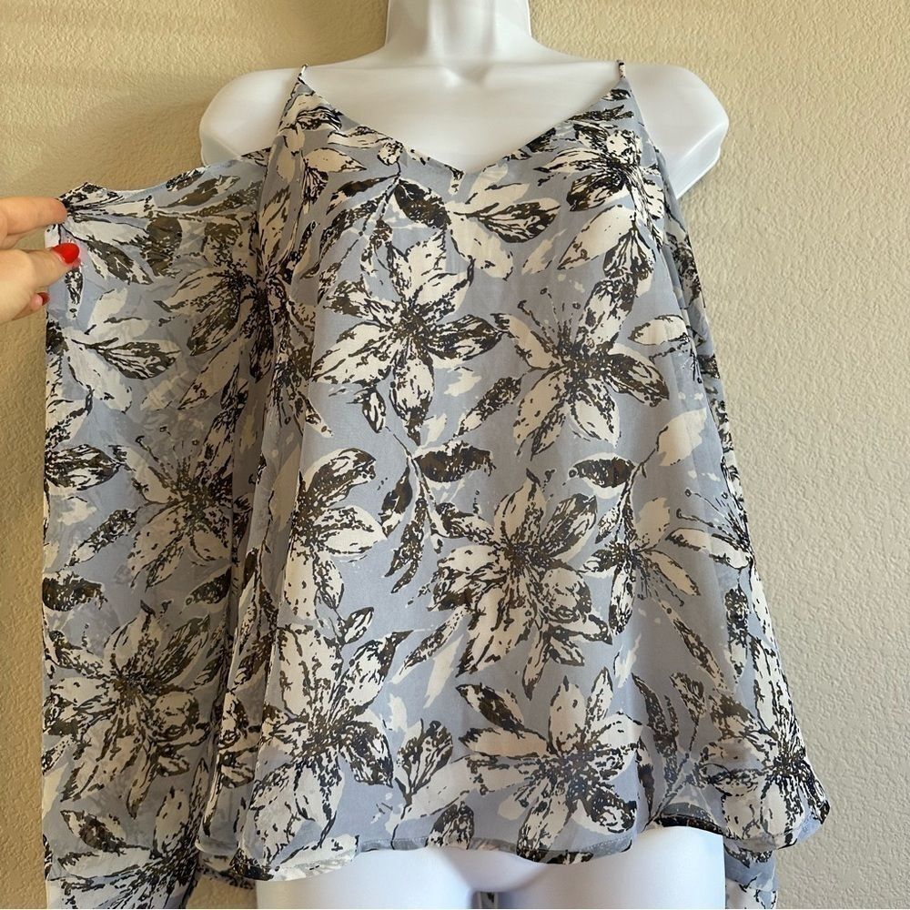 ASTR Cold Shoulder Floral Blouse